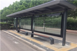 港灣式公交候車(chē)亭與直線式公交候車(chē)亭的區(qū)別
