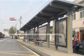 公交候車(chē)亭燈箱提升企業(yè)知名度，具有公益性