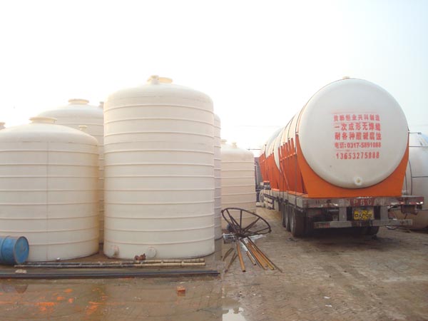 PE塑料罐原材料和成品在價(jià)格上是如何平衡的?